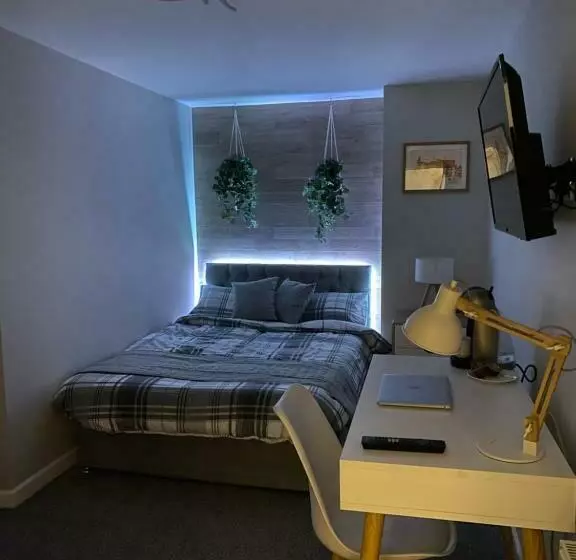 پانسیون Shore Street Apartments