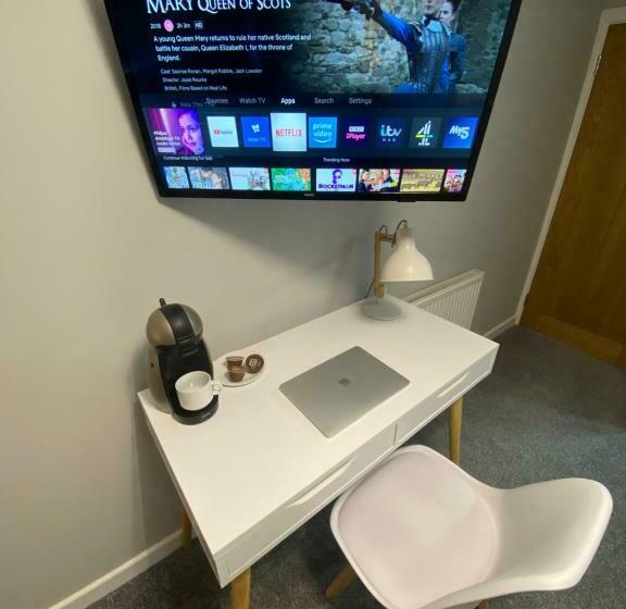 پانسیون Shore Street Apartments