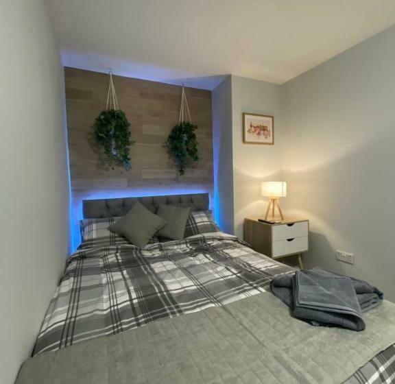 پانسیون Shore Street Apartments