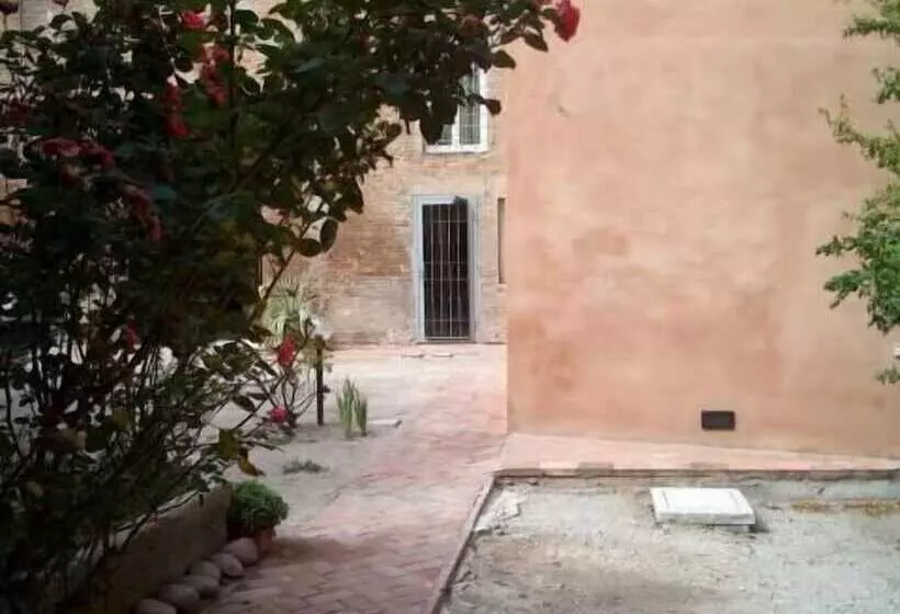 Antica Corte Hotel Residence Di Charme Ferrara