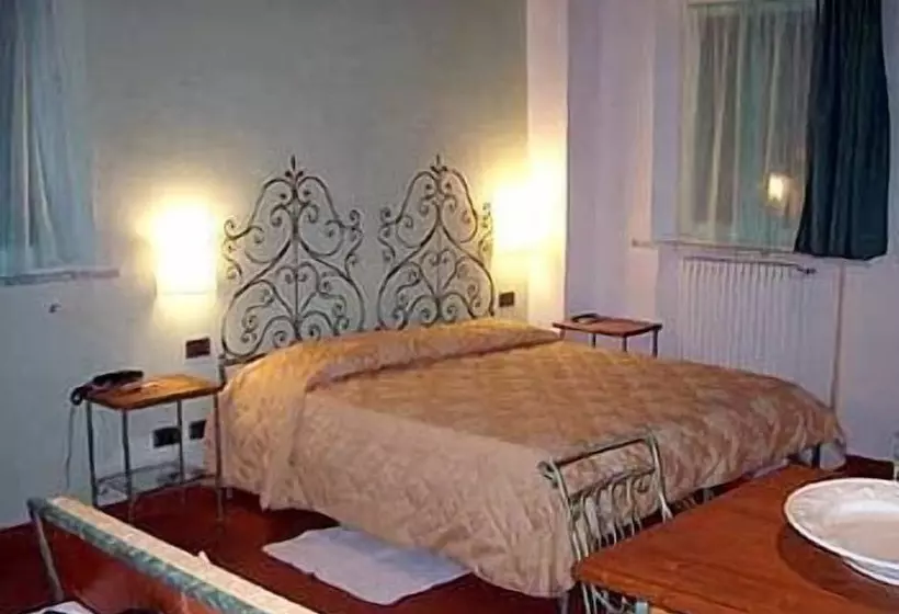 Antica Corte Hotel Residence Di Charme Ferrara