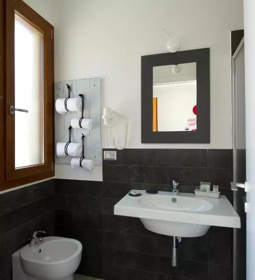 تختخواب و صبحانه Rosso Di Sera