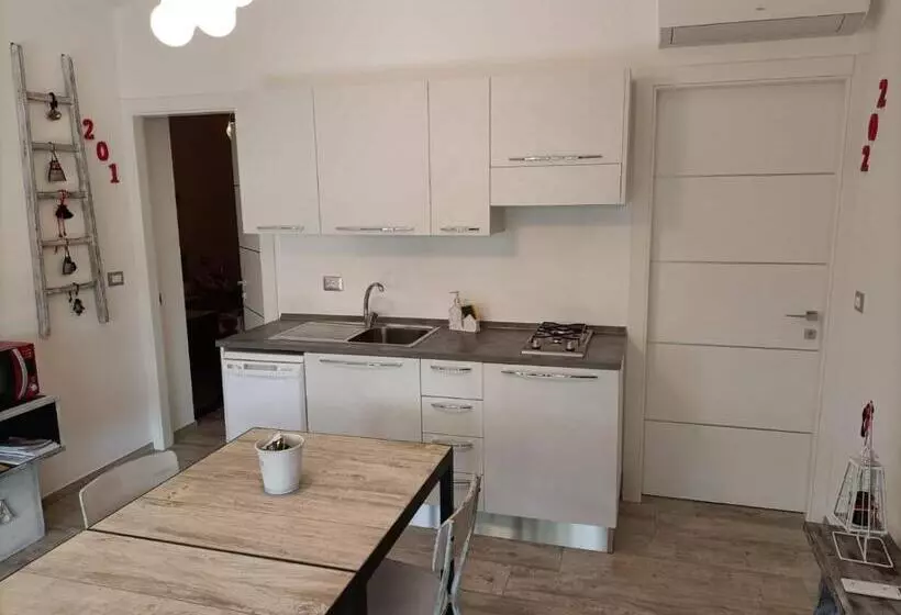 تختخواب و صبحانه Rosso Di Sera