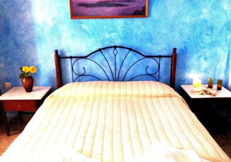 Emmanouela Studios & Villas