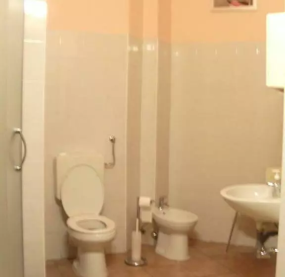 مسافرخانه Affittacamere Alla Stazione