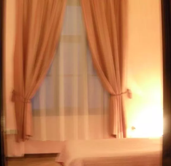 مسافرخانه Affittacamere Alla Stazione