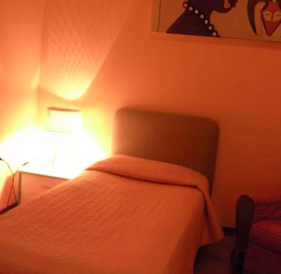 مسافرخانه Affittacamere Alla Stazione