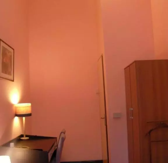 مسافرخانه Affittacamere Alla Stazione