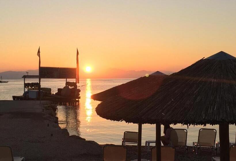 Отель Eros Beach