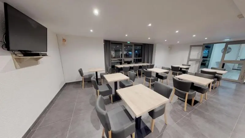 هتل Hôtel Du Stade Ex Kyriad Direct Lille Est Stade Pierre Mauroy