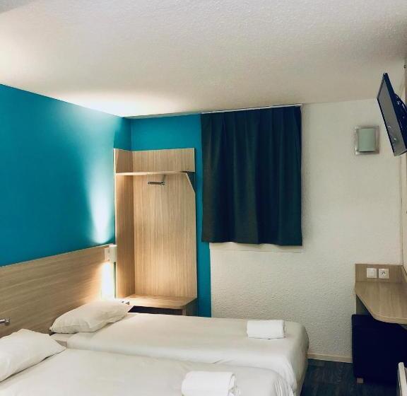 هتل Hôtel Du Stade Ex Kyriad Direct Lille Est Stade Pierre Mauroy