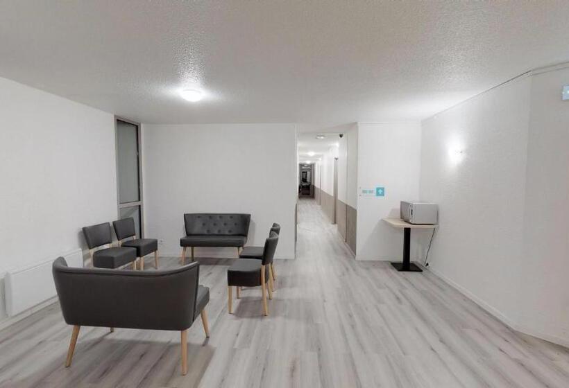 هتل Hôtel Du Stade Ex Kyriad Direct Lille Est Stade Pierre Mauroy