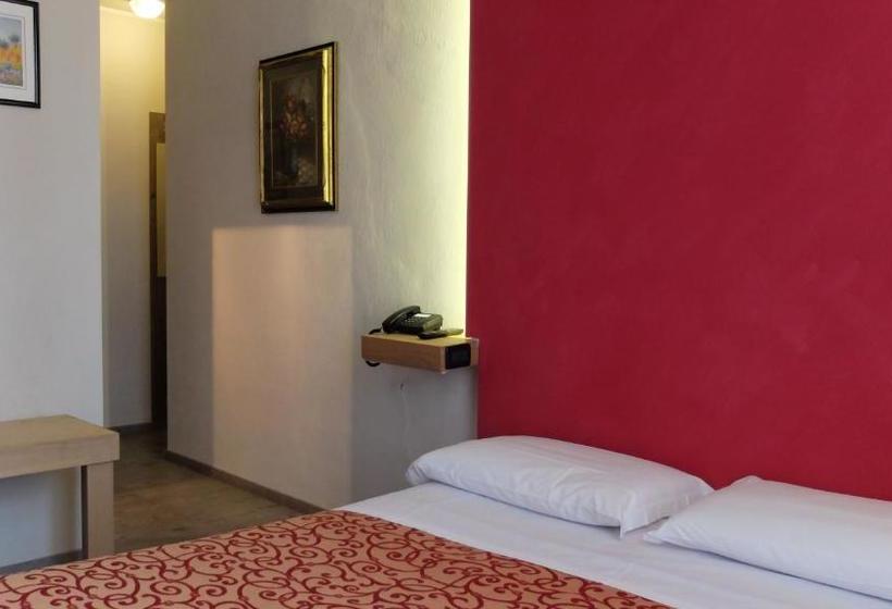 هتل Piccolo Puccini