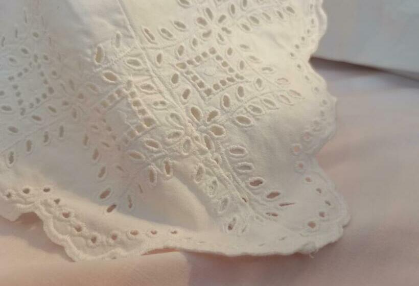 住宿加早餐  Chambres D Hôtes Villa Alexina