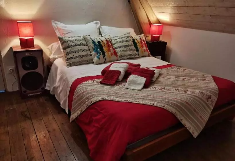 Aamiaismajoitus (B&B) Chambres D Hôtes Villa Alexina