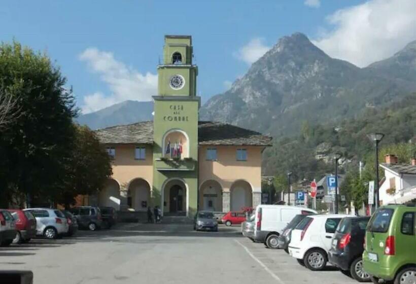 ベッドアンドブレックファースト Medieval Hamlet Malpertus