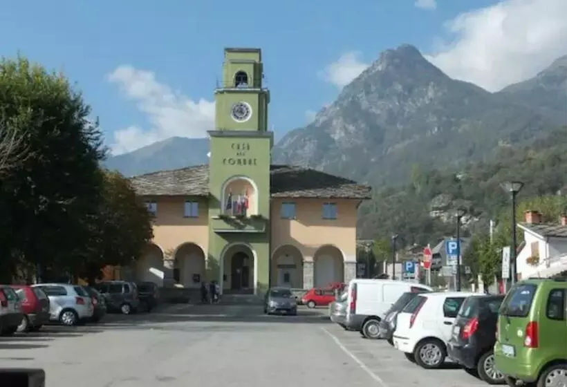 Aamiaismajoitus (B&B) Medieval Hamlet Malpertus