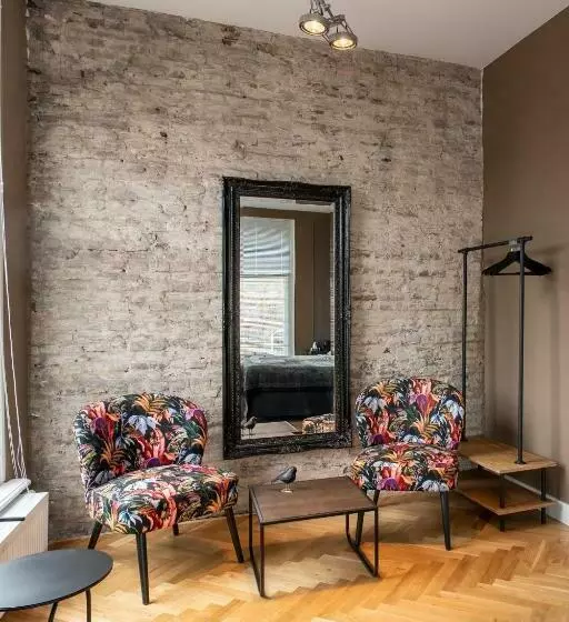 هتل Stadslogement Hoogend