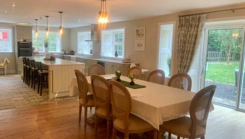 Nocleg ze śniadaniem Lacken Millhouse And Gardens