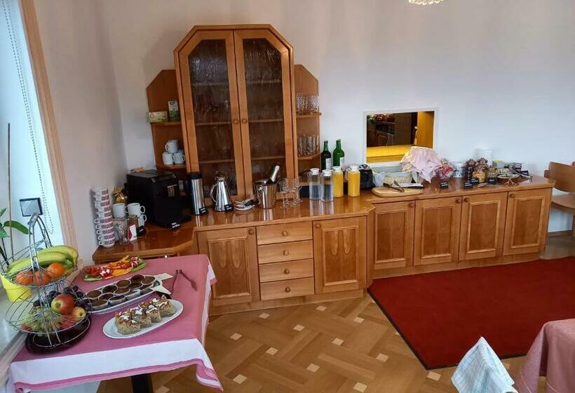 Aamiaismajoitus (B&B) Pm Apart Ries Rosina