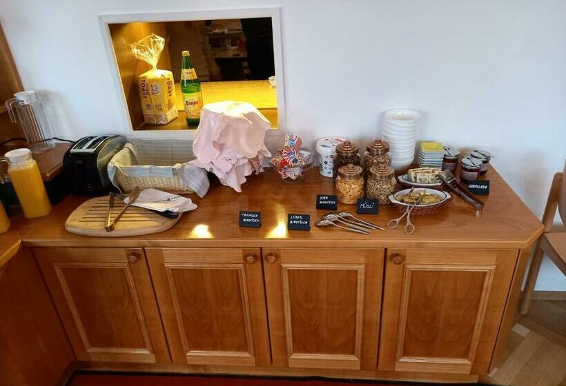 Aamiaismajoitus (B&B) Pm Apart Ries Rosina