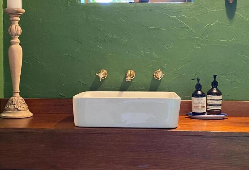 ベッドアンドブレックファースト The Studio