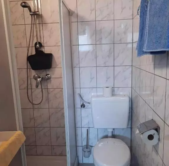 ホテル Pension Horvath