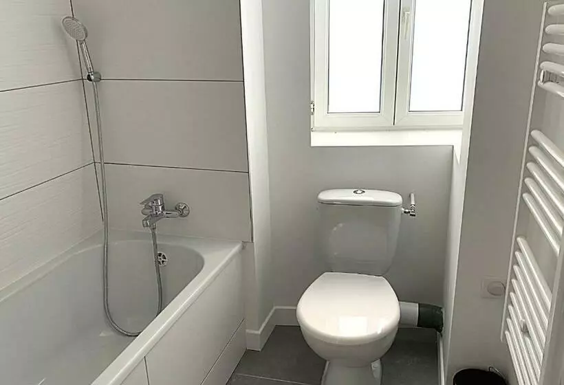 ペンション Coliving Tout Confort  Loos Les Lille Maison Partagee 7 Chambres 5 Sdb 6wc Loos Les Lille