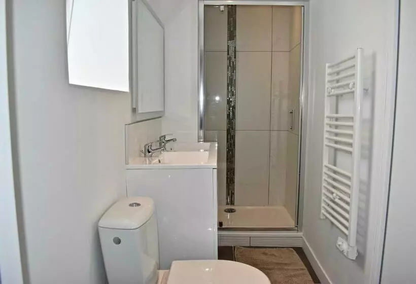 ペンション Coliving Tout Confort  Loos Les Lille Maison Partagee 7 Chambres 5 Sdb 6wc Loos Les Lille