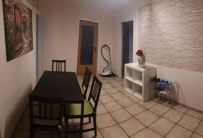 Majatalo Ferienwohnung In Erftstadt