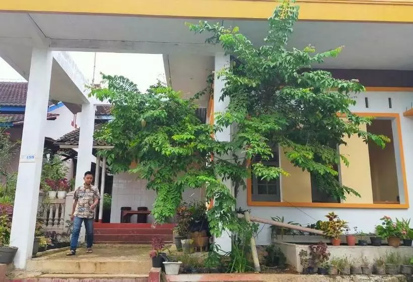 پانسیون Guest House Syari Ah Sekar Manganti Mitra Aqsa