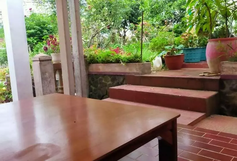 پانسیون Guest House Syari Ah Sekar Manganti Mitra Aqsa