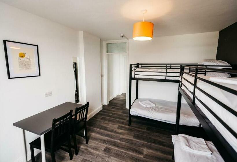 Cămin Mordon Bar And Lodge