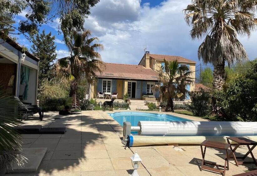 צימר Chéz Robert & Coby