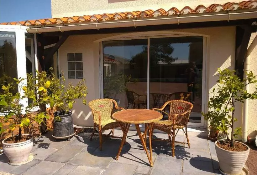 Aamiaismajoitus (B&B) Gîte La Belle Etoile 2 Nuits Minimum, 3 étoiles