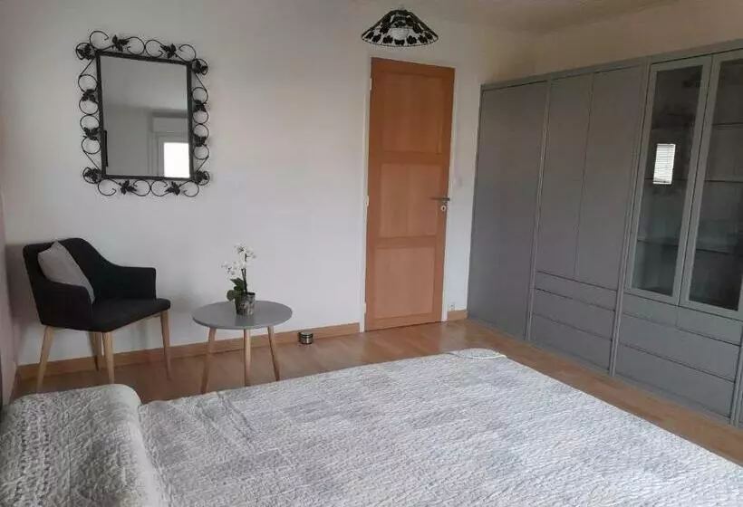 Aamiaismajoitus (B&B) Gîte La Belle Etoile 2 Nuits Minimum, 3 étoiles