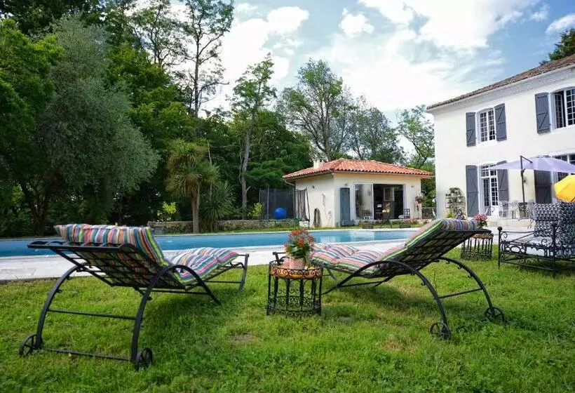 Aamiaismajoitus (B&B) Maison Matachot