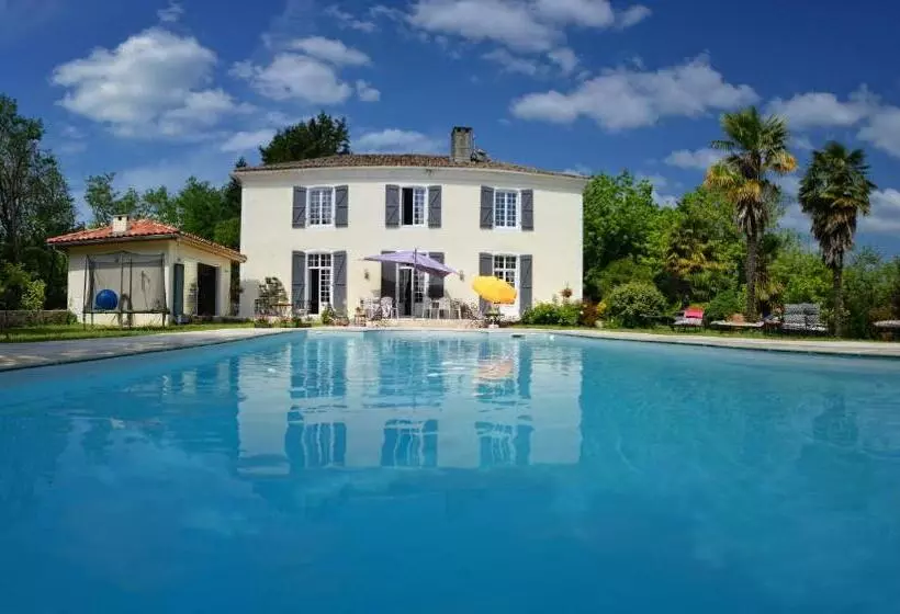 Aamiaismajoitus (B&B) Maison Matachot