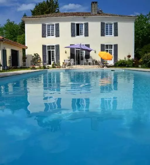 Aamiaismajoitus (B&B) Maison Matachot