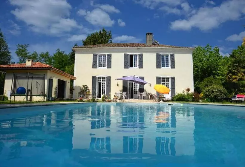 Aamiaismajoitus (B&B) Maison Matachot