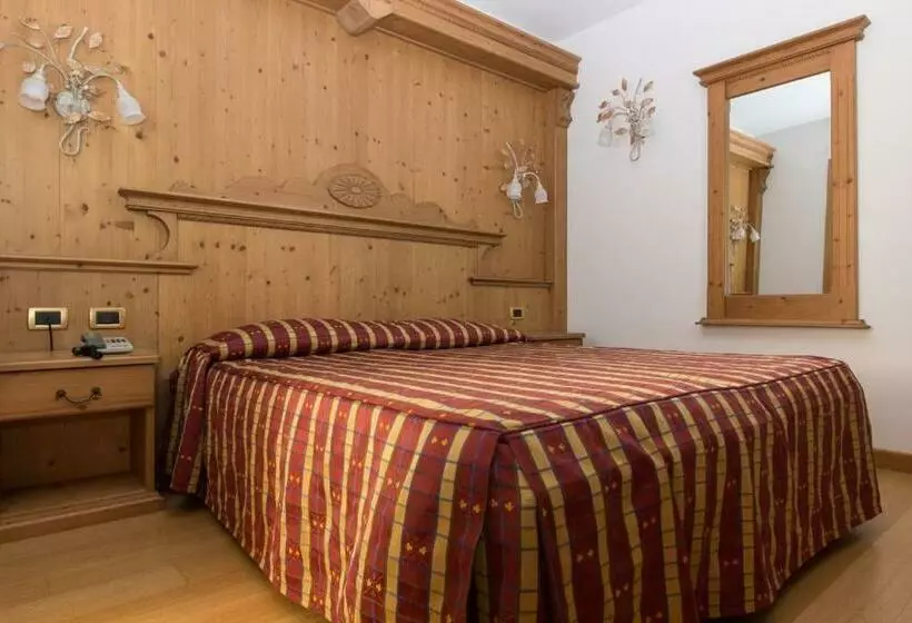 Hotelli Alpi   Asiago