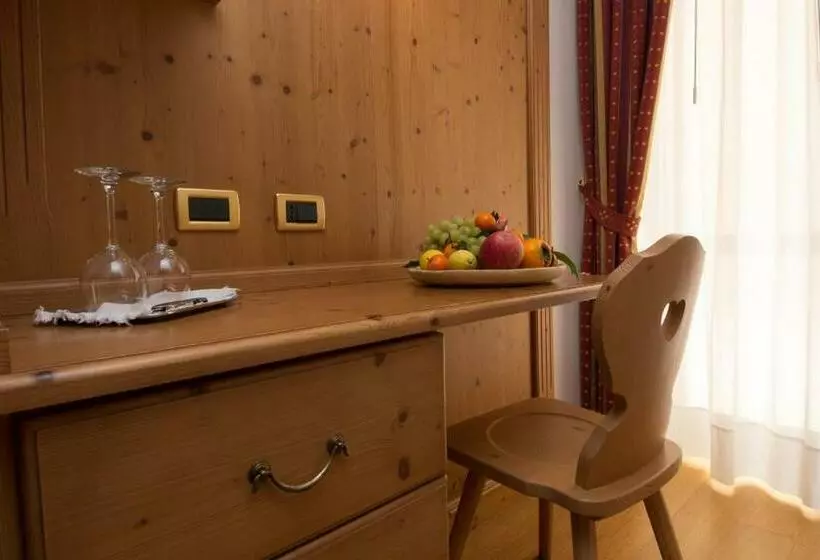 Hotelli Alpi   Asiago