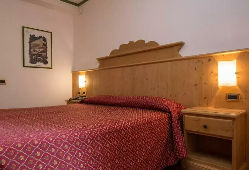 Hotelli Alpi   Asiago