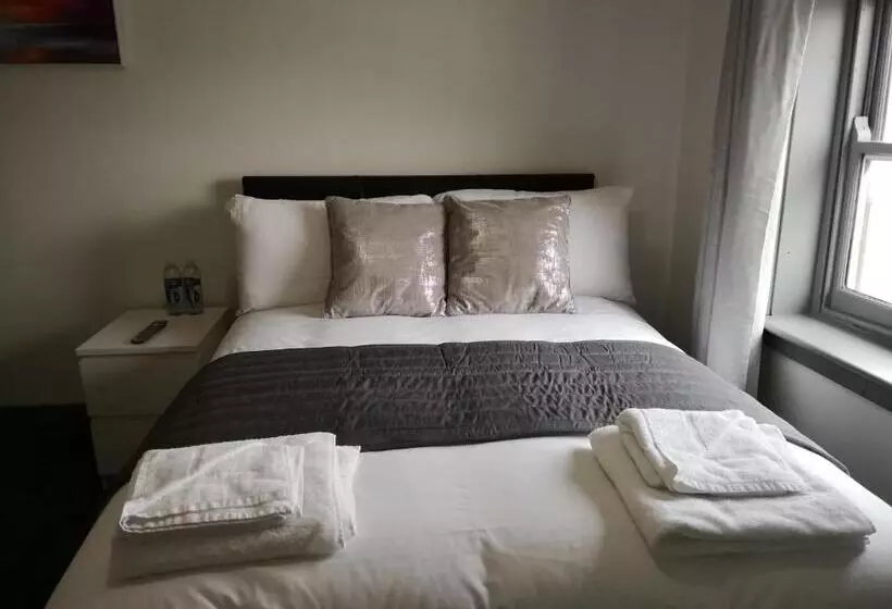 Kapselihotelli Ty R Bont Studios