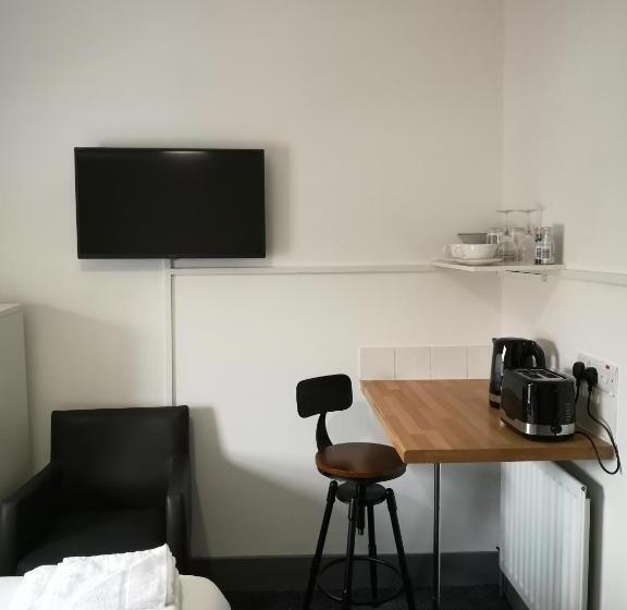 Капсульный Oтель Ty R Bont Studios