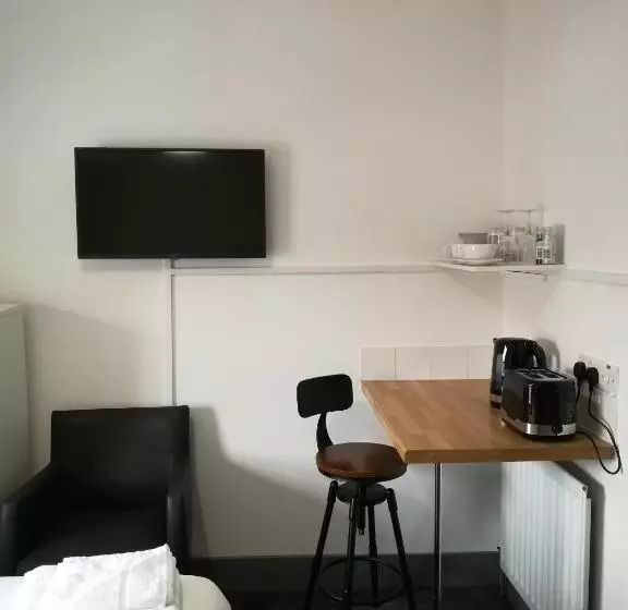 Kapselihotelli Ty R Bont Studios