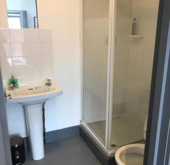 Kapselihotelli Ty R Bont Studios