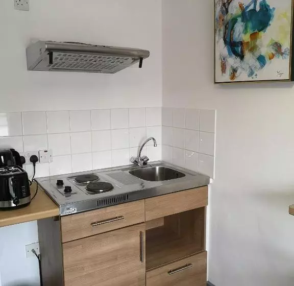 Kapselihotelli Ty R Bont Studios