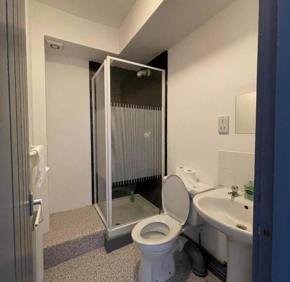 Капсульный Oтель Ty R Bont Studios