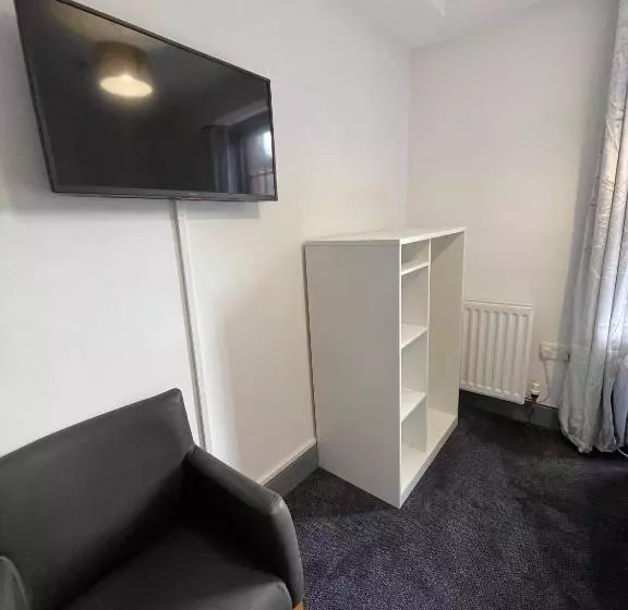 Kapselihotelli Ty R Bont Studios